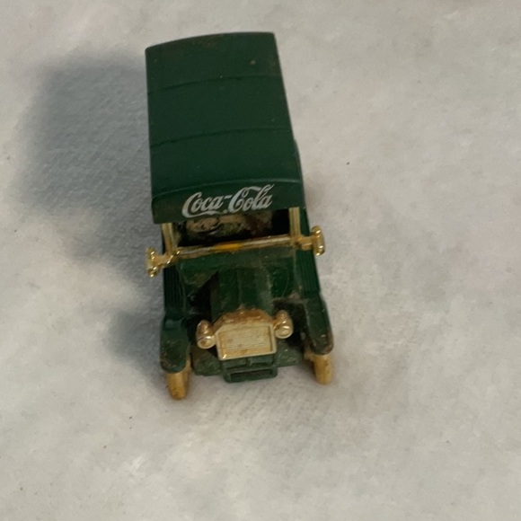 Coca Cola Green and Gold Vintage Delivery Truck Toy 1979 - Picture 2 of 6